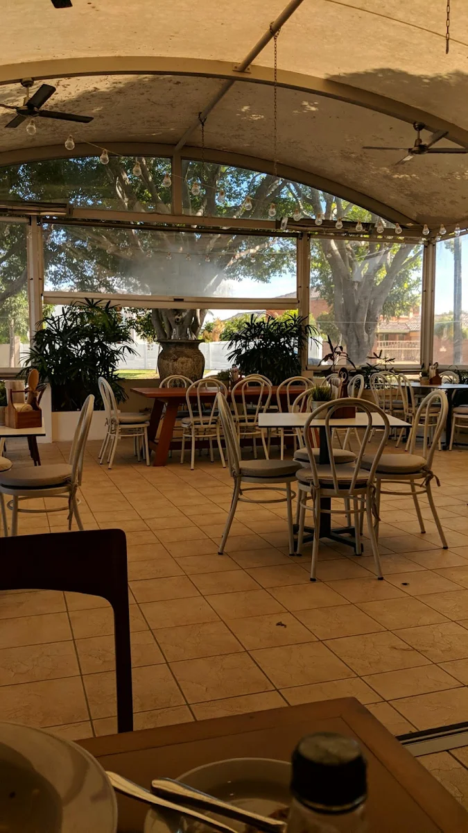 Vibe, Runaway Bay Tavern