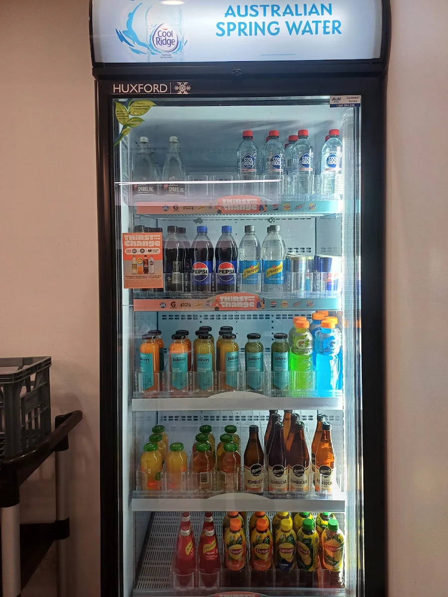 Vibe, Einsteins 2 go located on level 4