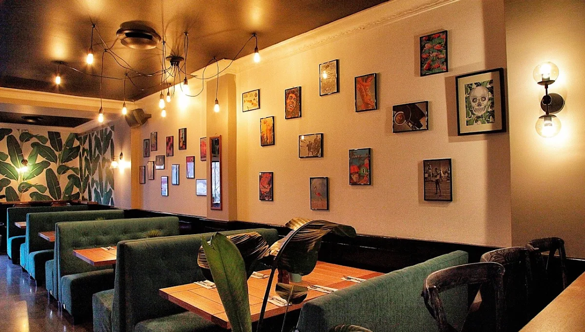 Vibe, Low And Lofty's Cocktail Bar & BBQ Restaurant Cronulla
