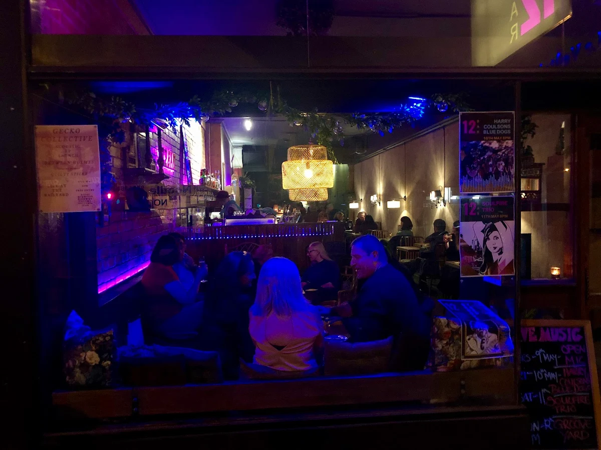 Vibe, 12 Bar Belgrave