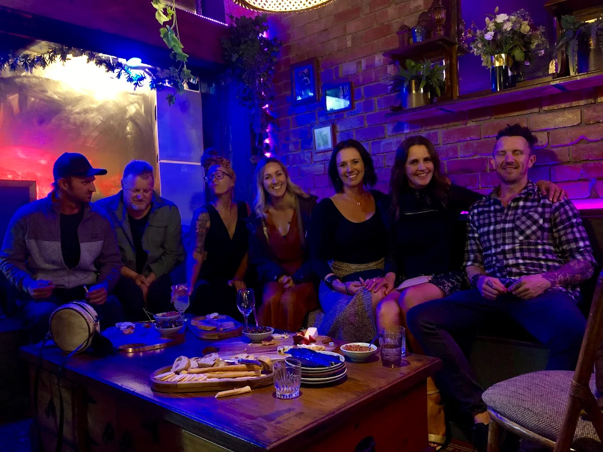 Vibe, 12 Bar Belgrave