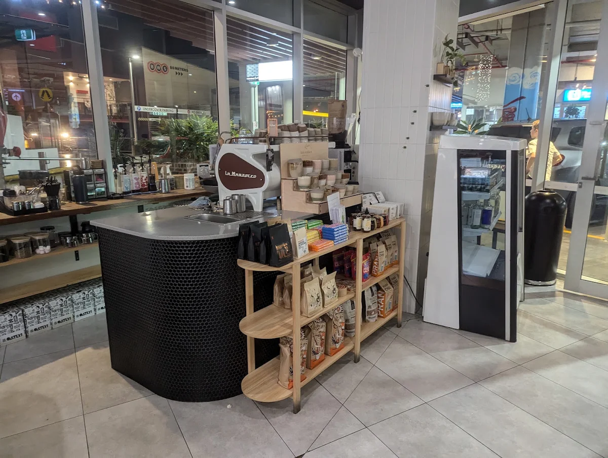 Vibe, Allora Gelato & Coffee