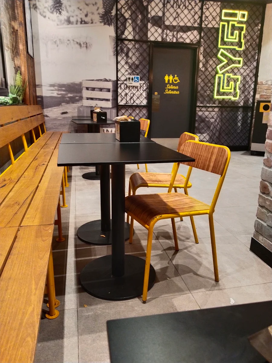 Vibe, Guzman y Gomez - Brunswick