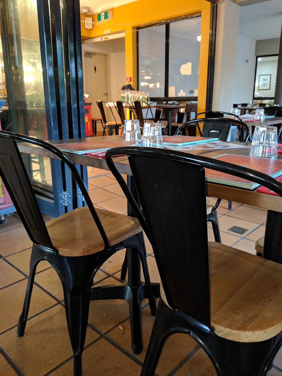 Vibe, Indiyum Restaurant