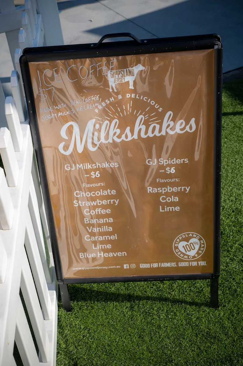 Menu, The Servo Lakes Entrance