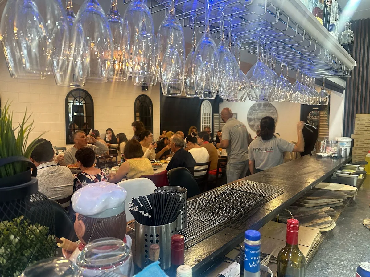 Vibe, Fontina Woodfire Pizzeria