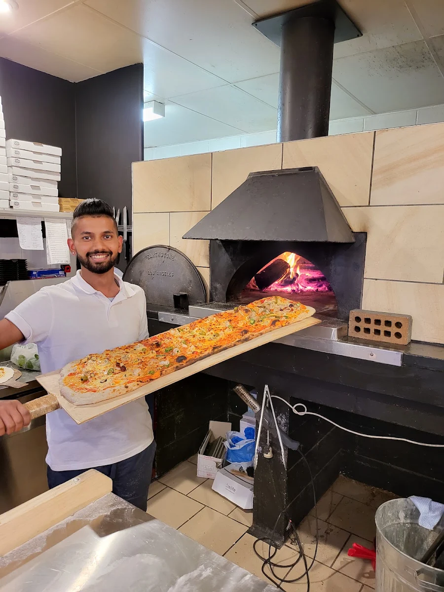 Vibe, Fontina Woodfire Pizzeria