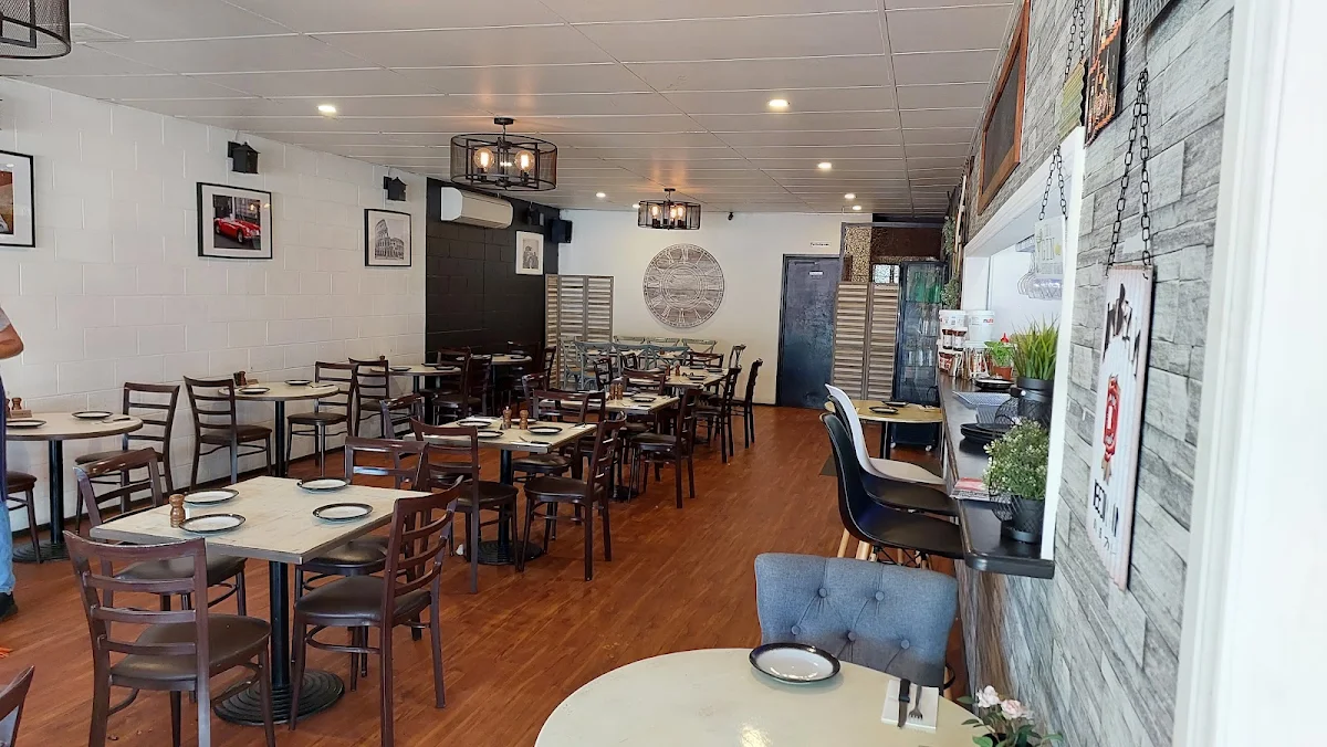 Vibe, Fontina Woodfire Pizzeria