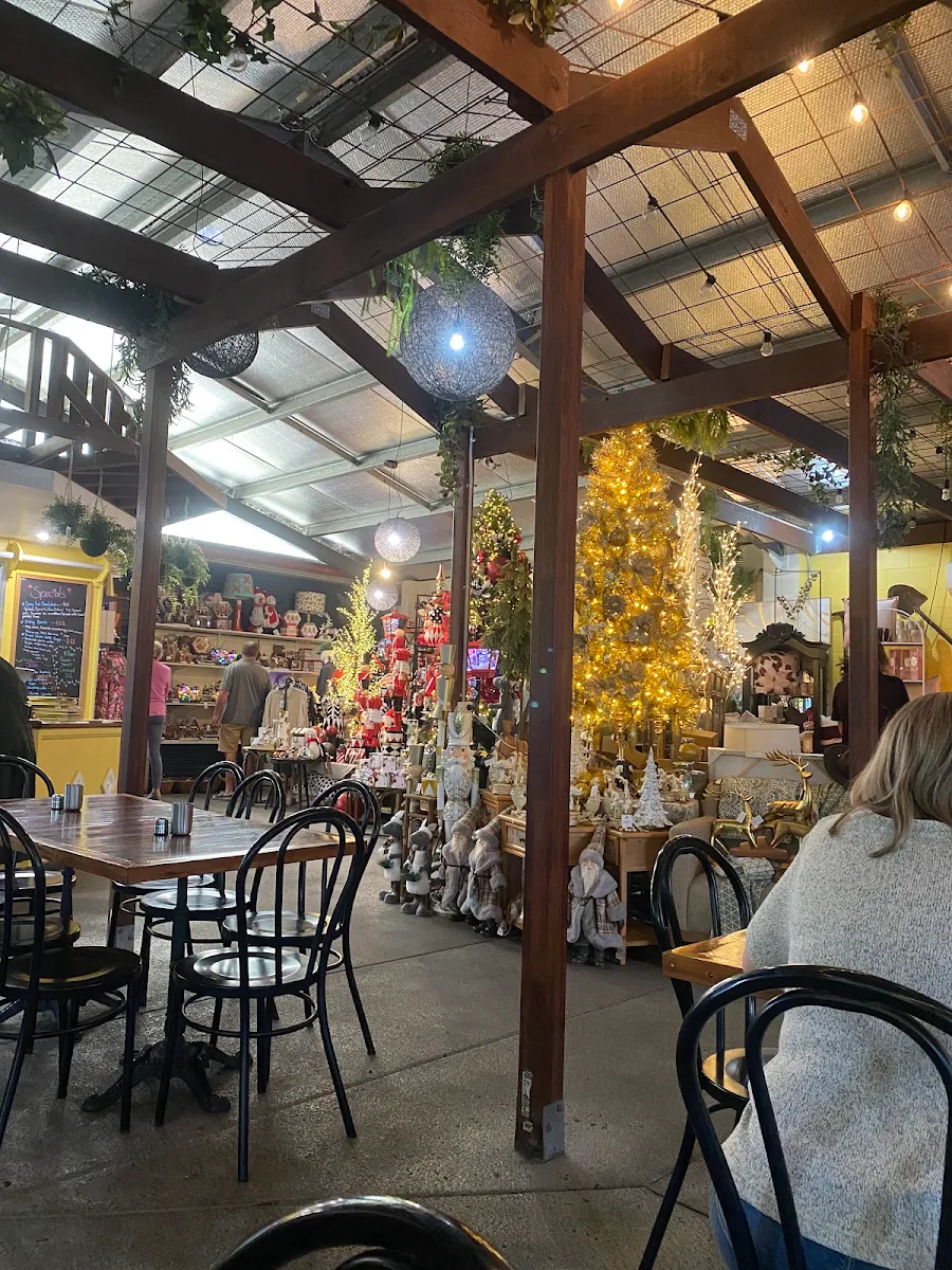 Vibe, Warwicks Gardens Galore