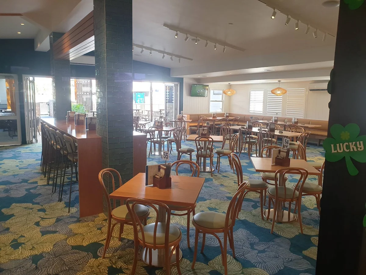 Vibe, Pacific Hotel