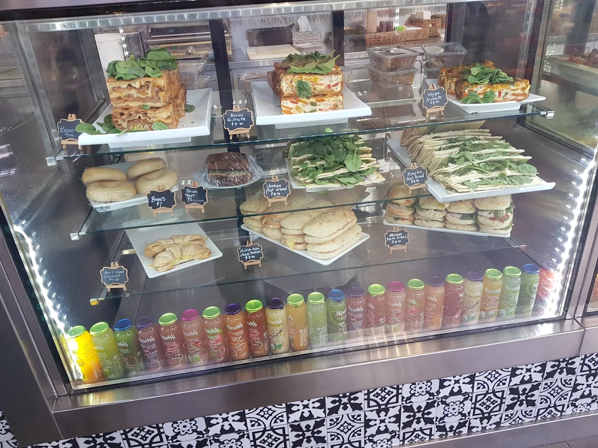 Vibe, Taste Bar