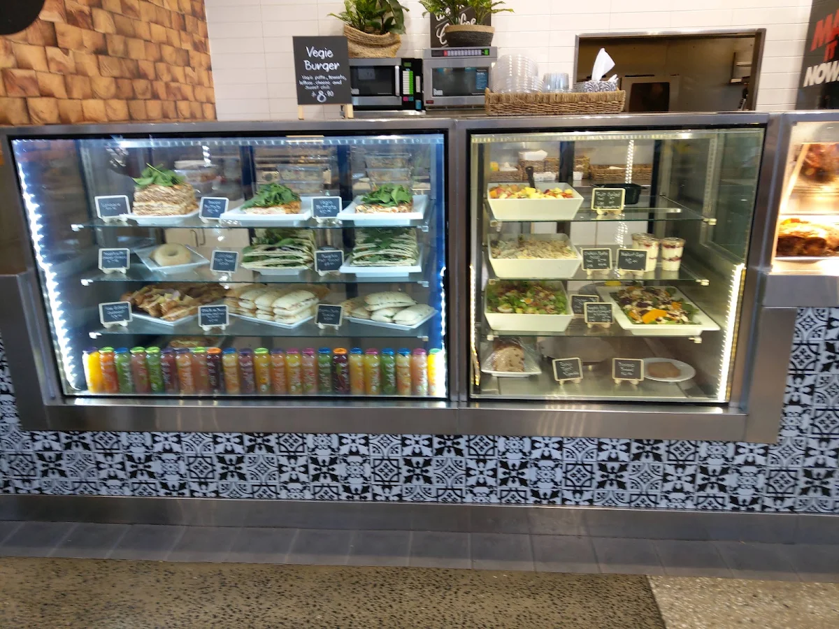 Vibe, Taste Bar