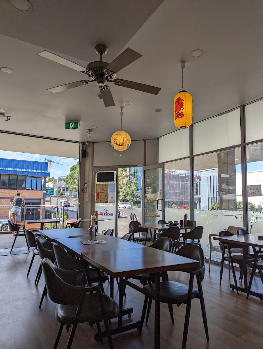 Vibe, Moon Sushi Wollongong