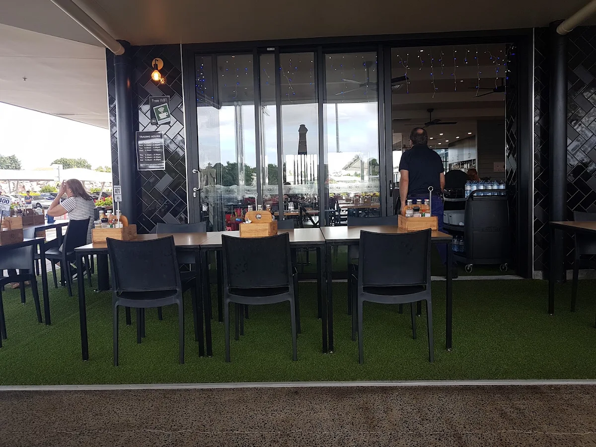 Vibe, Cafe 63 Winston Glades