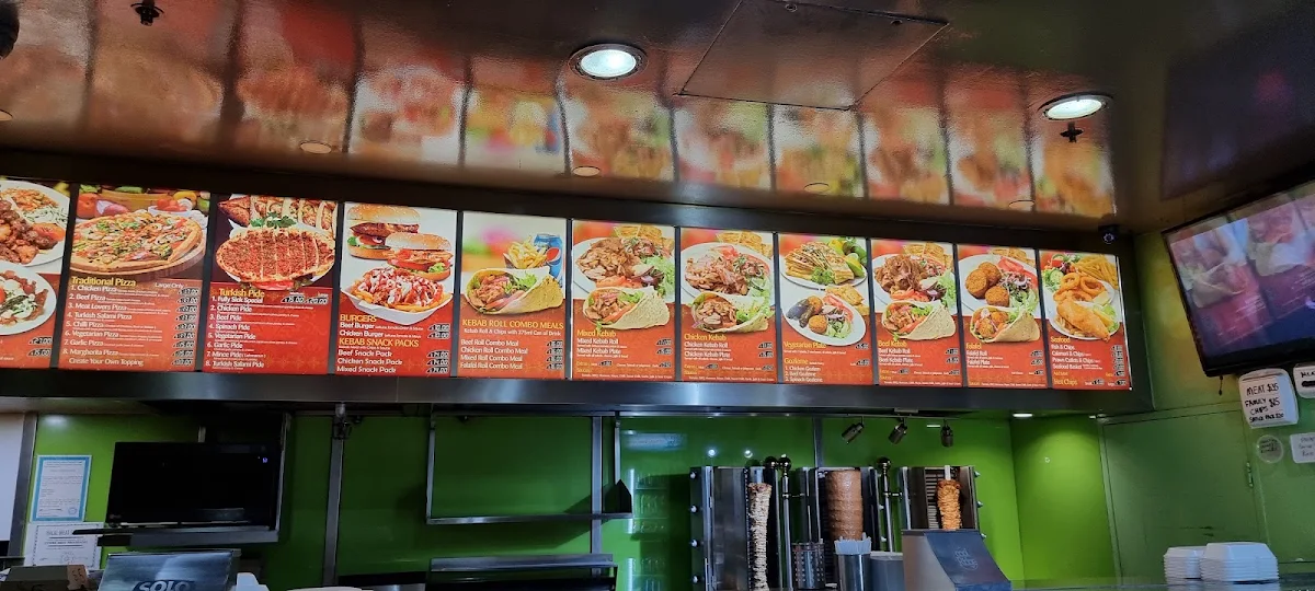 Menu, Tommys Pizza & Kebabs pemulwuy market place