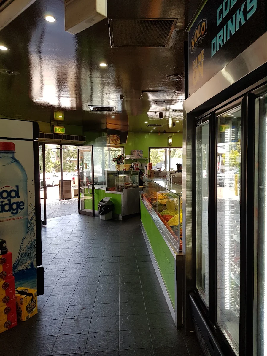 Vibe, Tommys Pizza & Kebabs pemulwuy market place