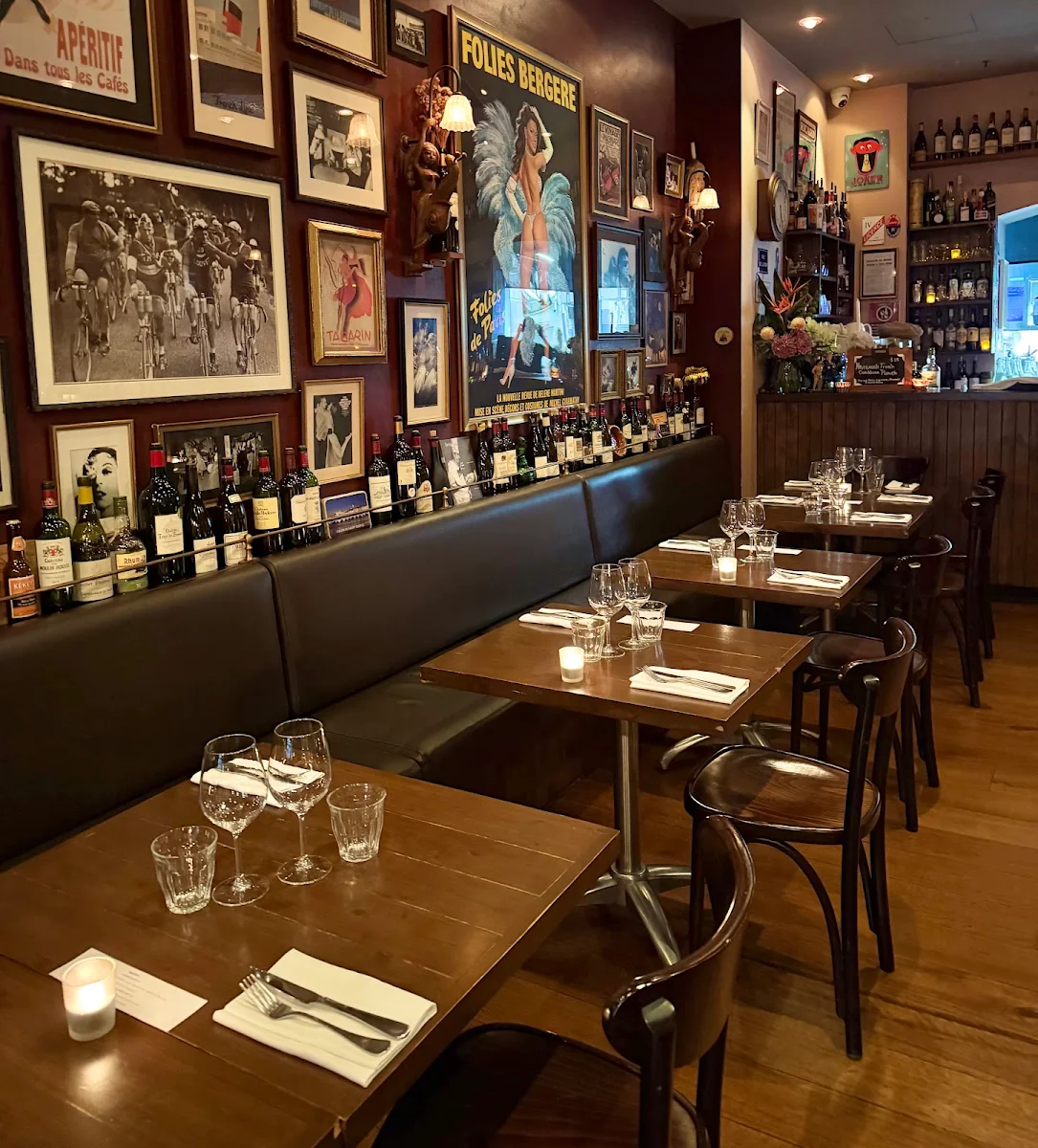 Vibe, Bistro Papillon