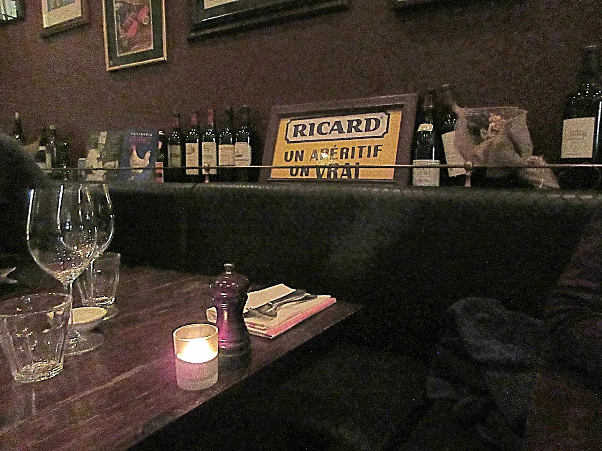 Vibe, Bistro Papillon