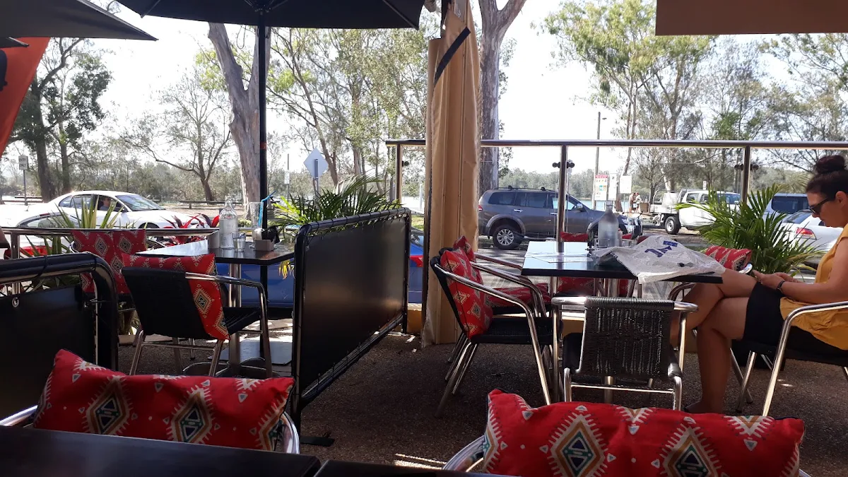 Vibe, Sandbar Cafe Restaurant