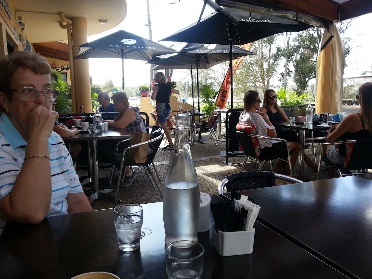 Vibe, Sandbar Cafe Restaurant