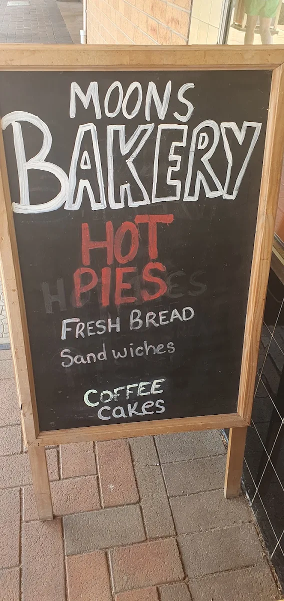 Menu, Moons bakery