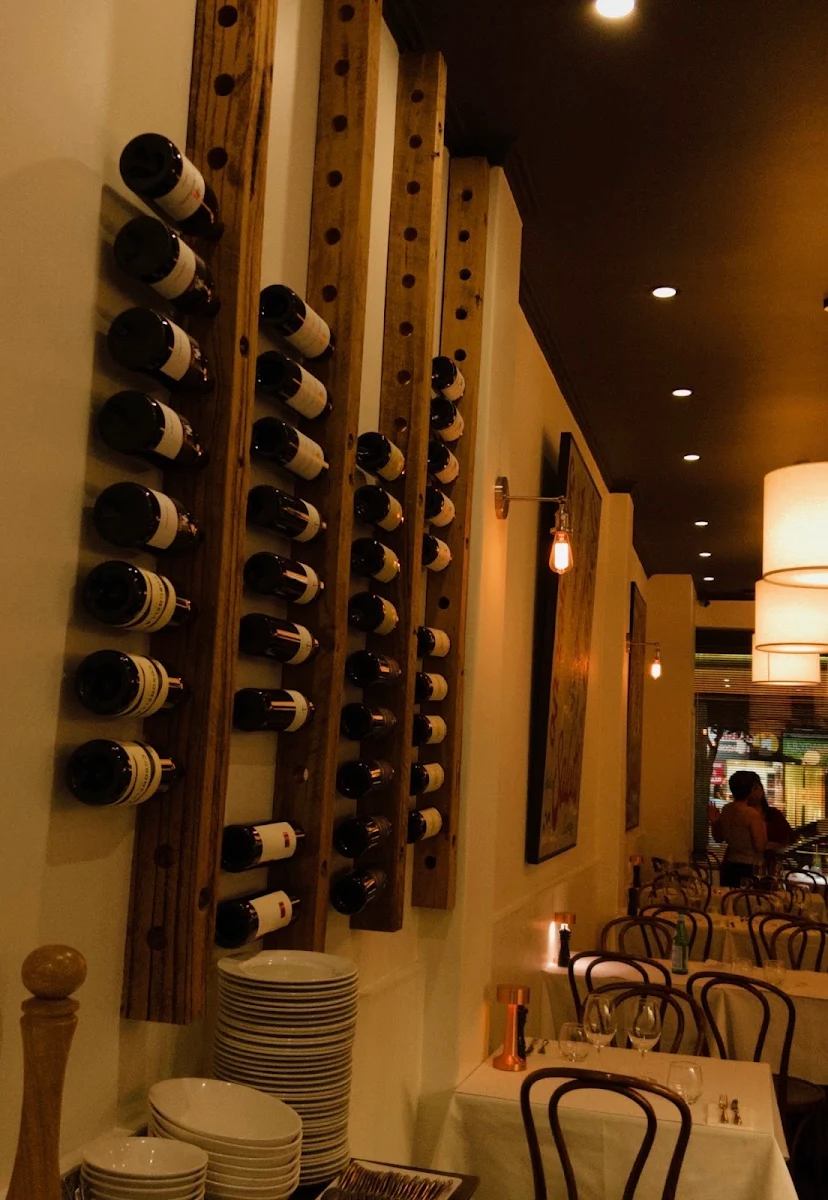 Vibe, Saltimbocca Italian Restaurant