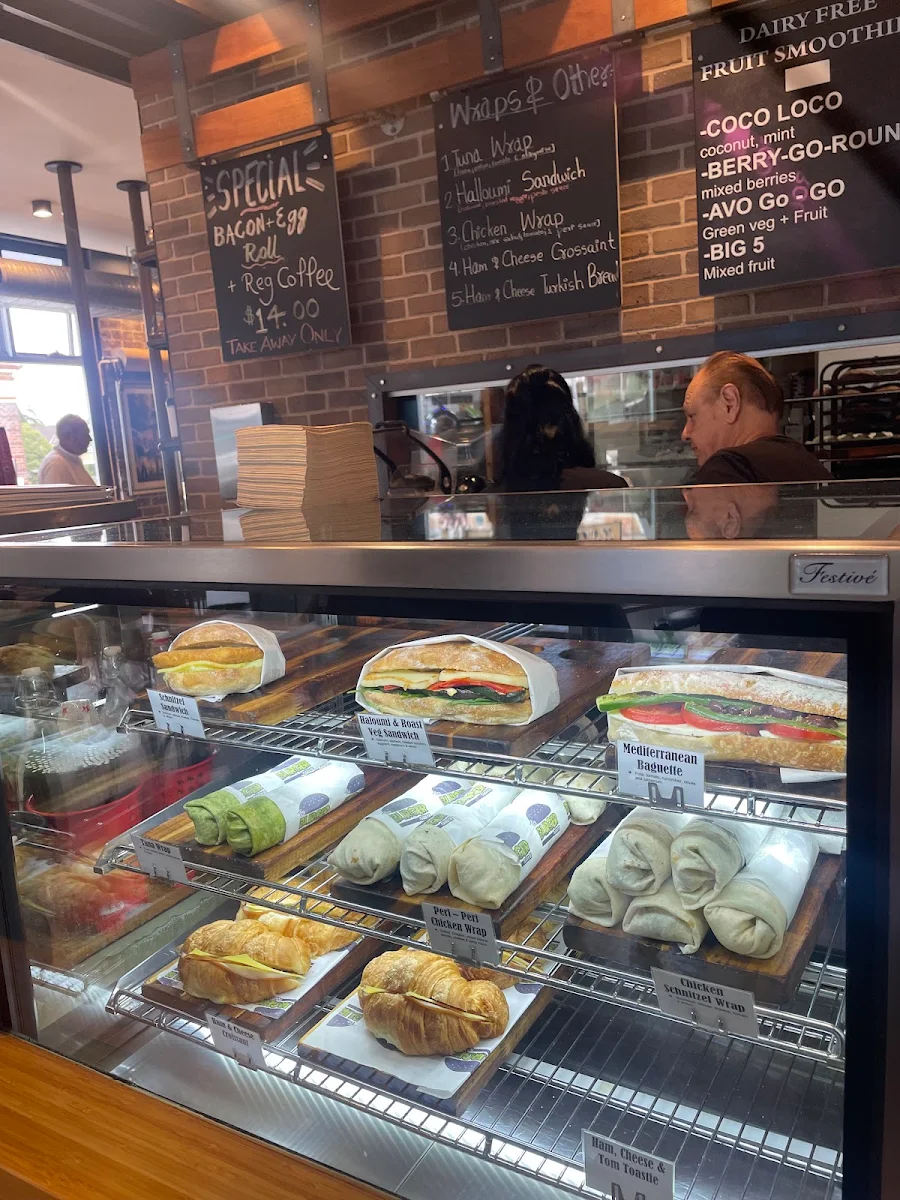 Vibe, Pete's Artisan Bread and Cafe