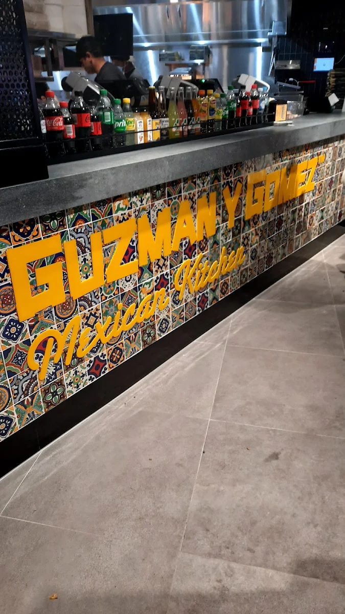 Vibe, Guzman y Gomez - Kings Cross