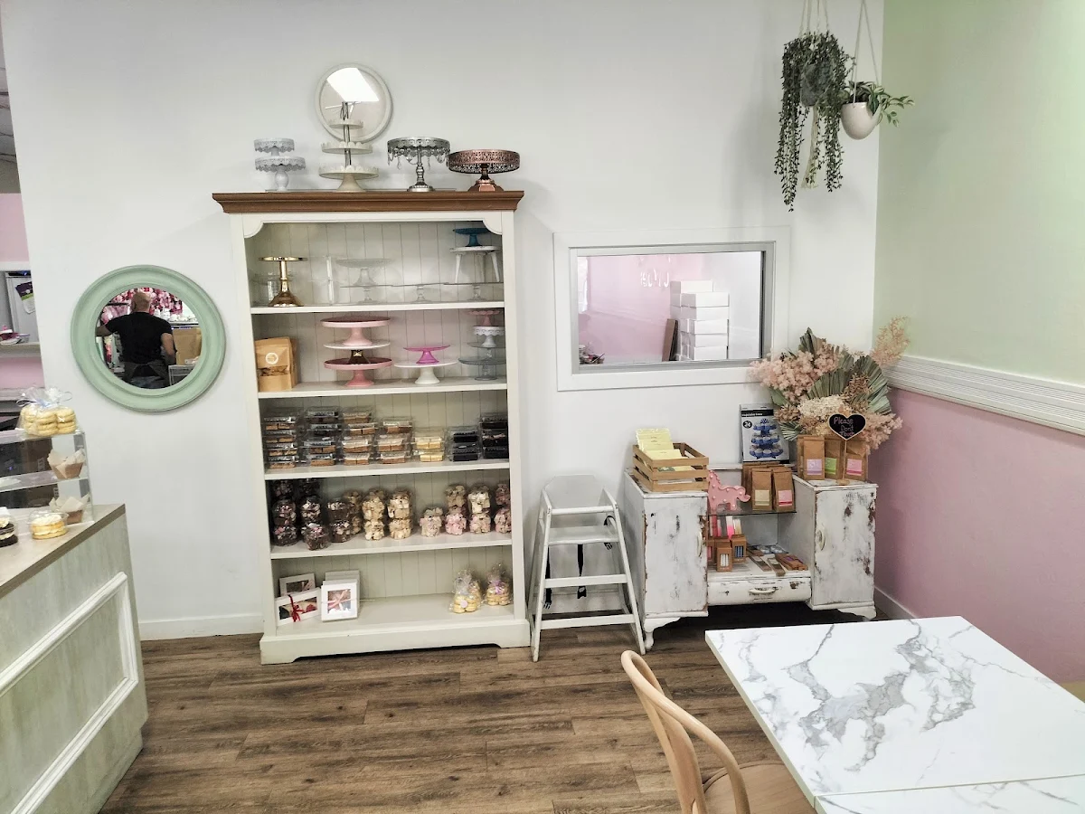 Vibe, Mrs C's Cupcakes