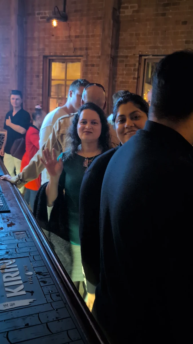 Vibe, 81 Bar & Grill