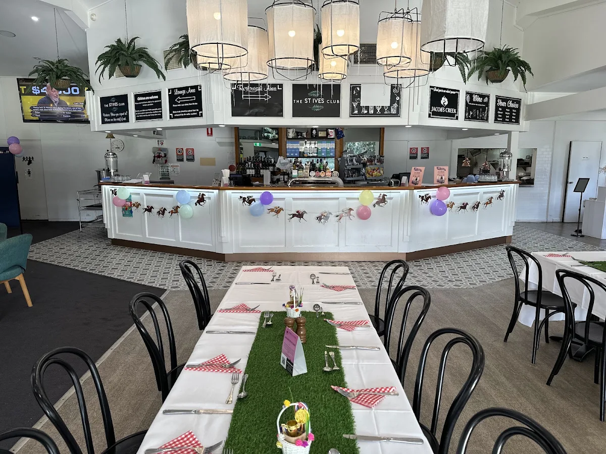 Vibe, Pinnacle Catering