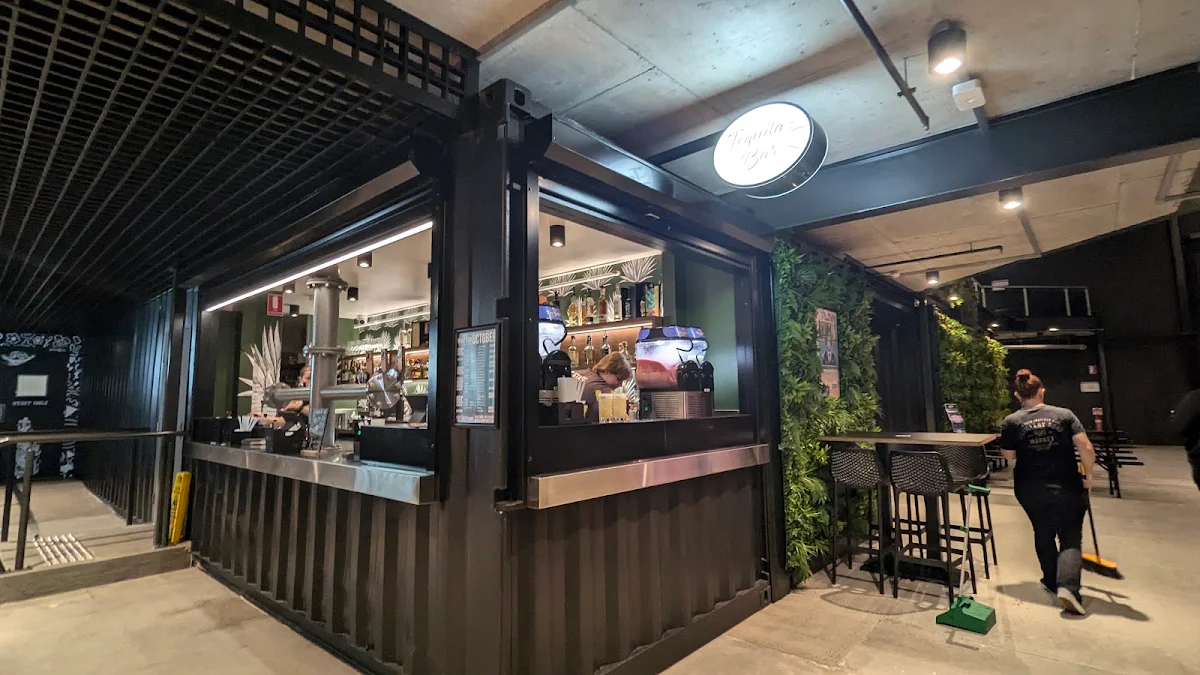 Vibe, Sugar Creek Smokehouse
