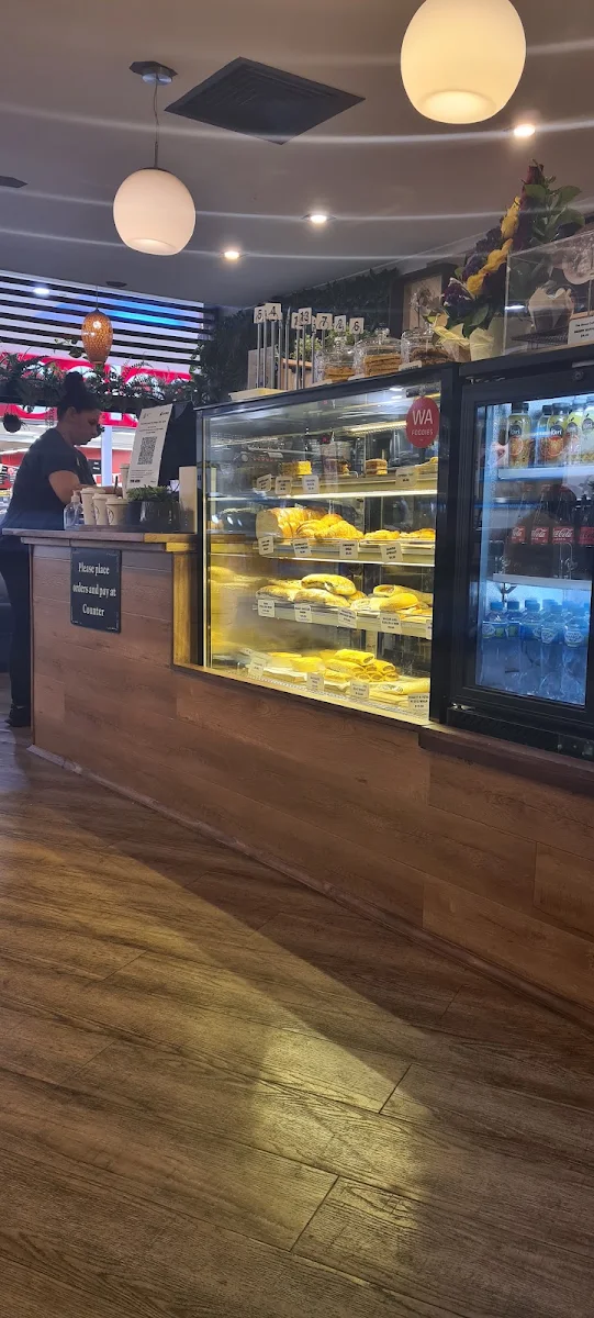 Vibe, The House Caffe