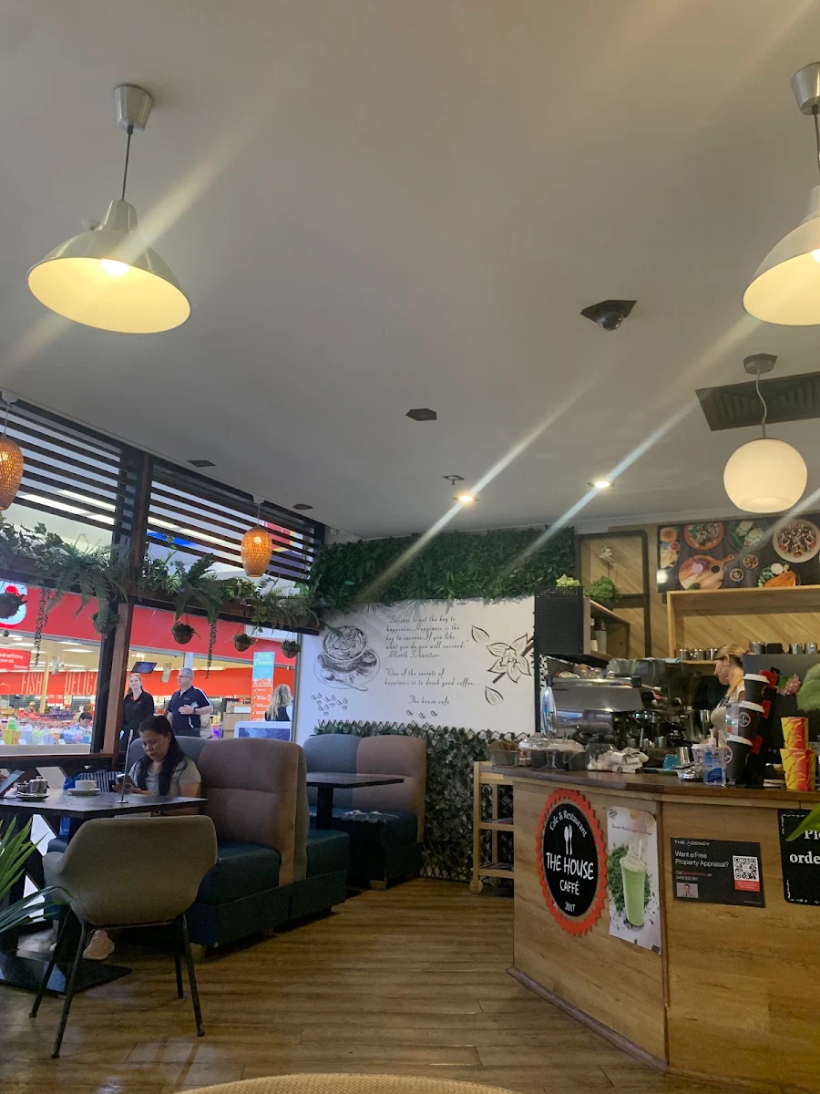 Vibe, The House Caffe