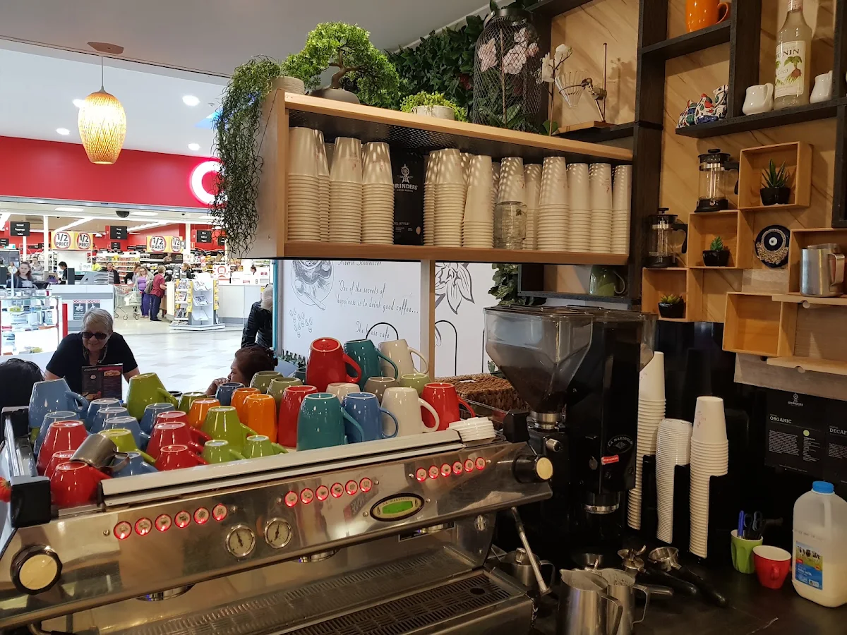 Vibe, The House Caffe