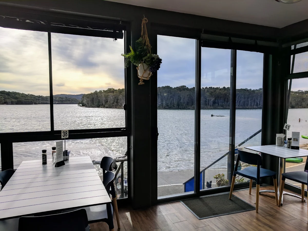 Vibe, Limani Bar & Mezze (formerly the Boat Shed)