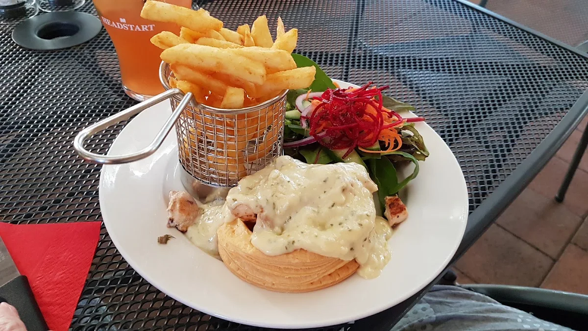 Food & drink, Royal Hotel Motel