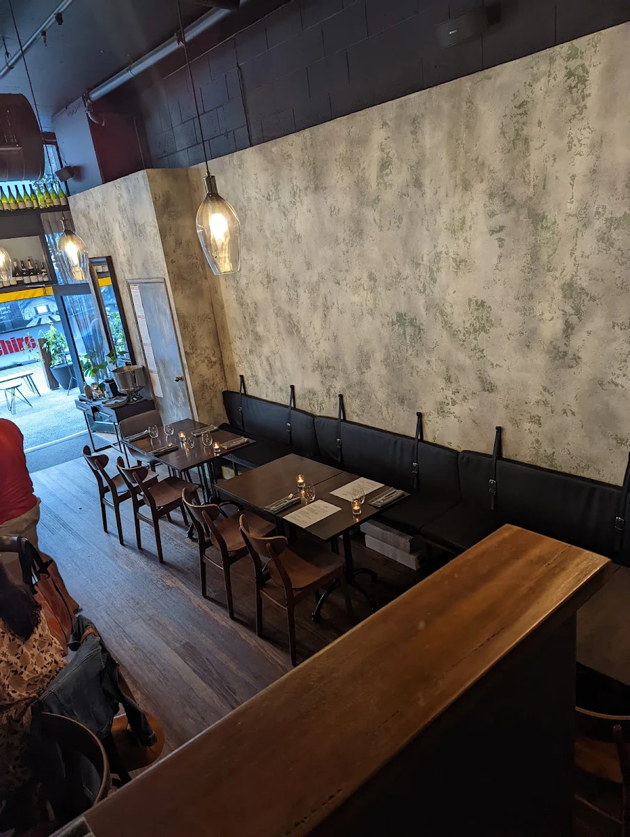 Vibe, La Lune Wine Co