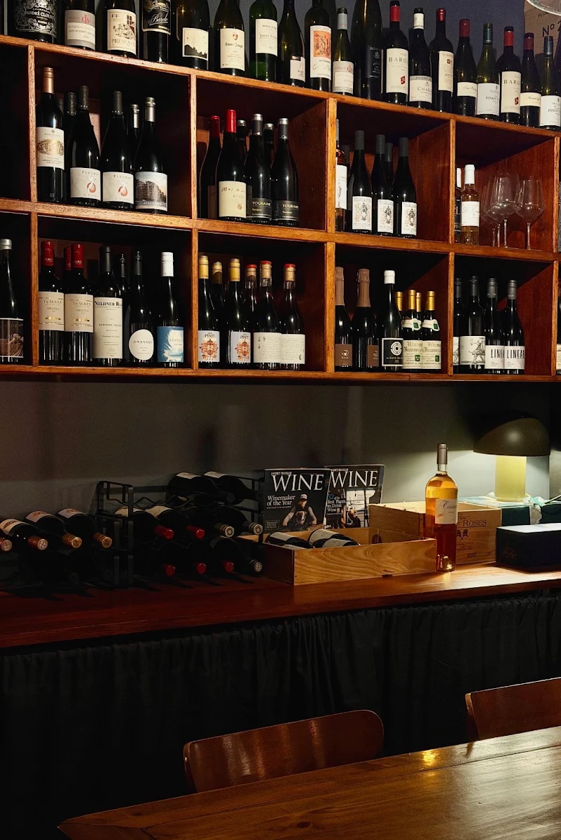 Vibe, La Lune Wine Co