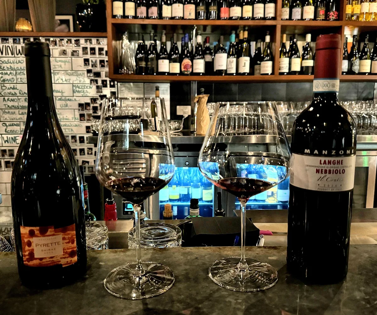 Vibe, La Lune Wine Co
