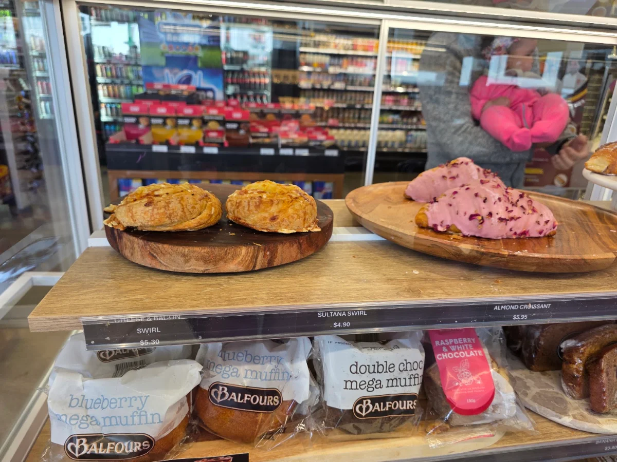 Vibe, Country Cob Bakery