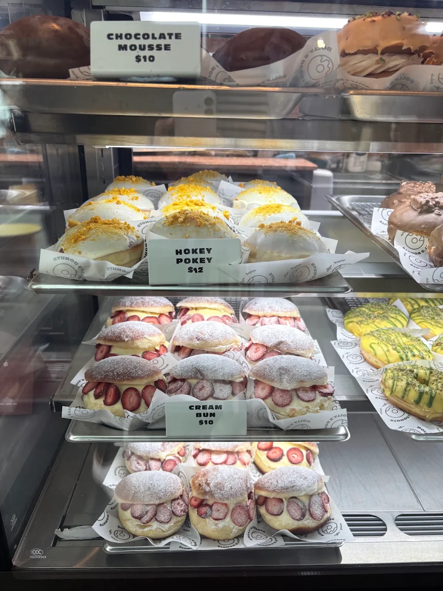 Vibe, Dolly's Donuts Bowral