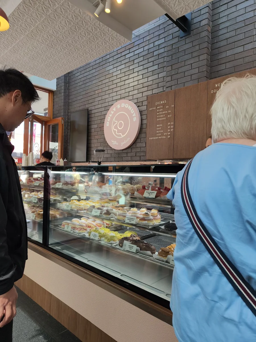 Vibe, Dolly's Donuts Bowral