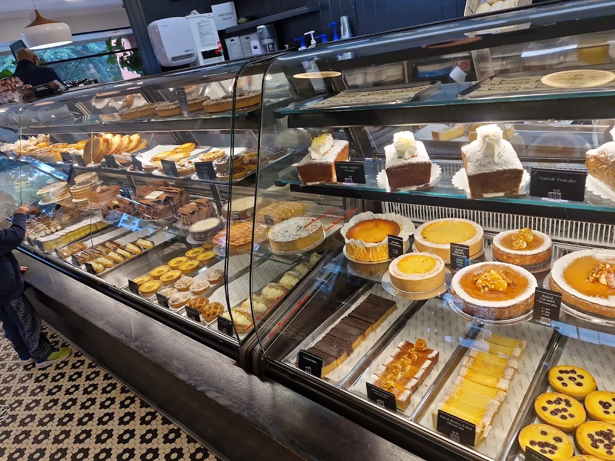 Vibe, Pattisons Patisserie