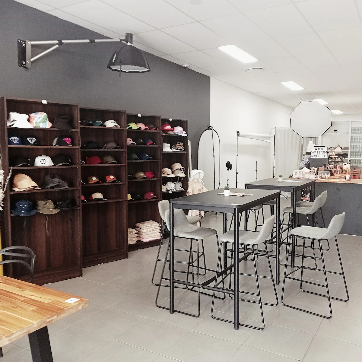 Vibe, WOW Cafe and Studio