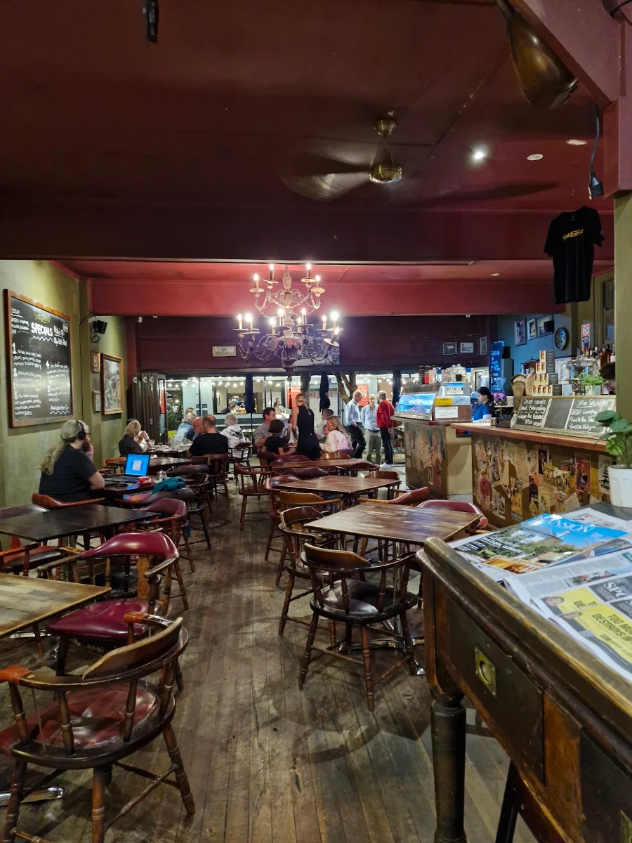 Vibe, Goldbergs Coffee House