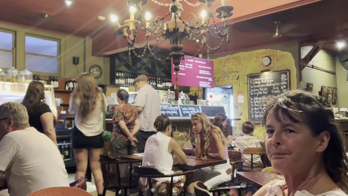 Vibe, Goldbergs Coffee House