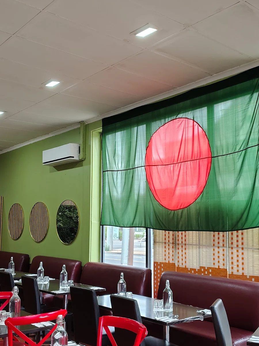 Vibe, Madhumoti Restaurant
