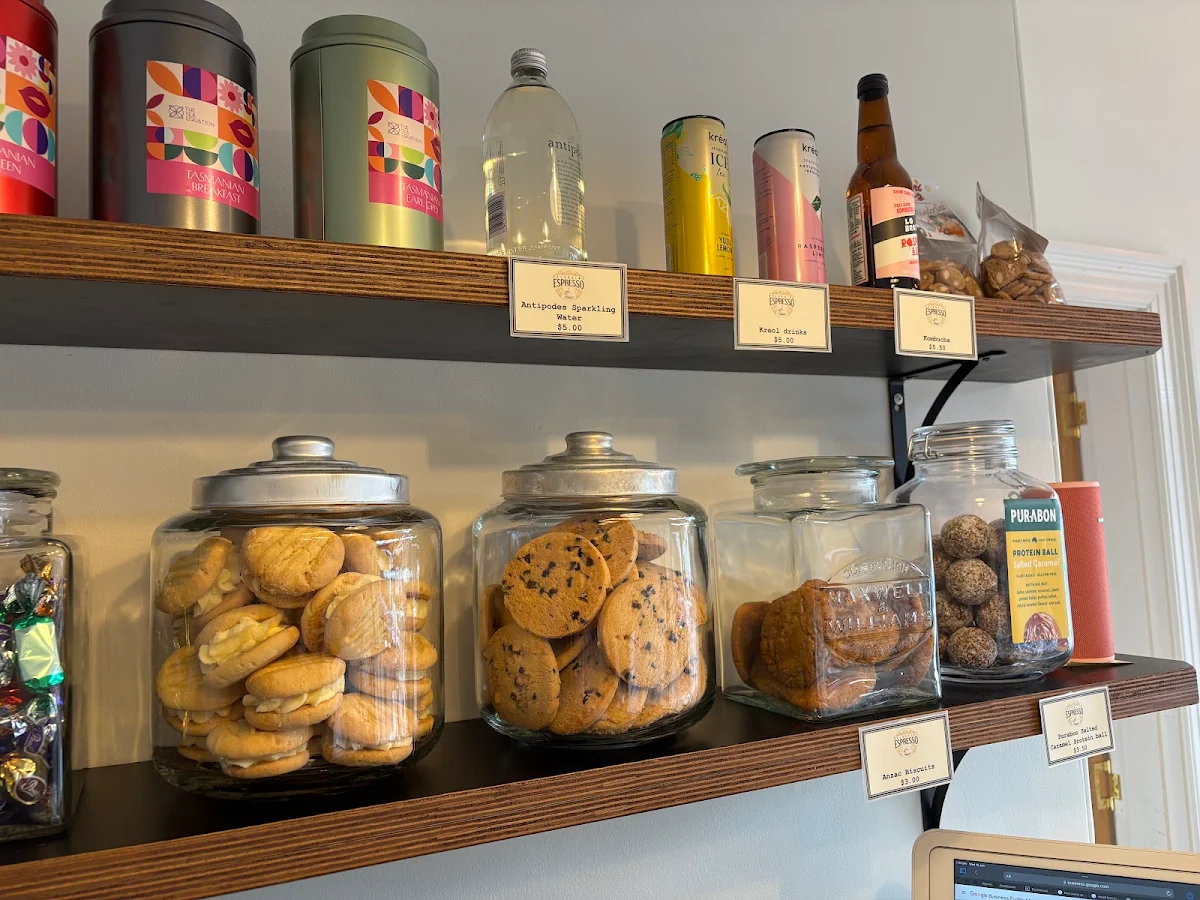 Vibe, Deloraine Espresso