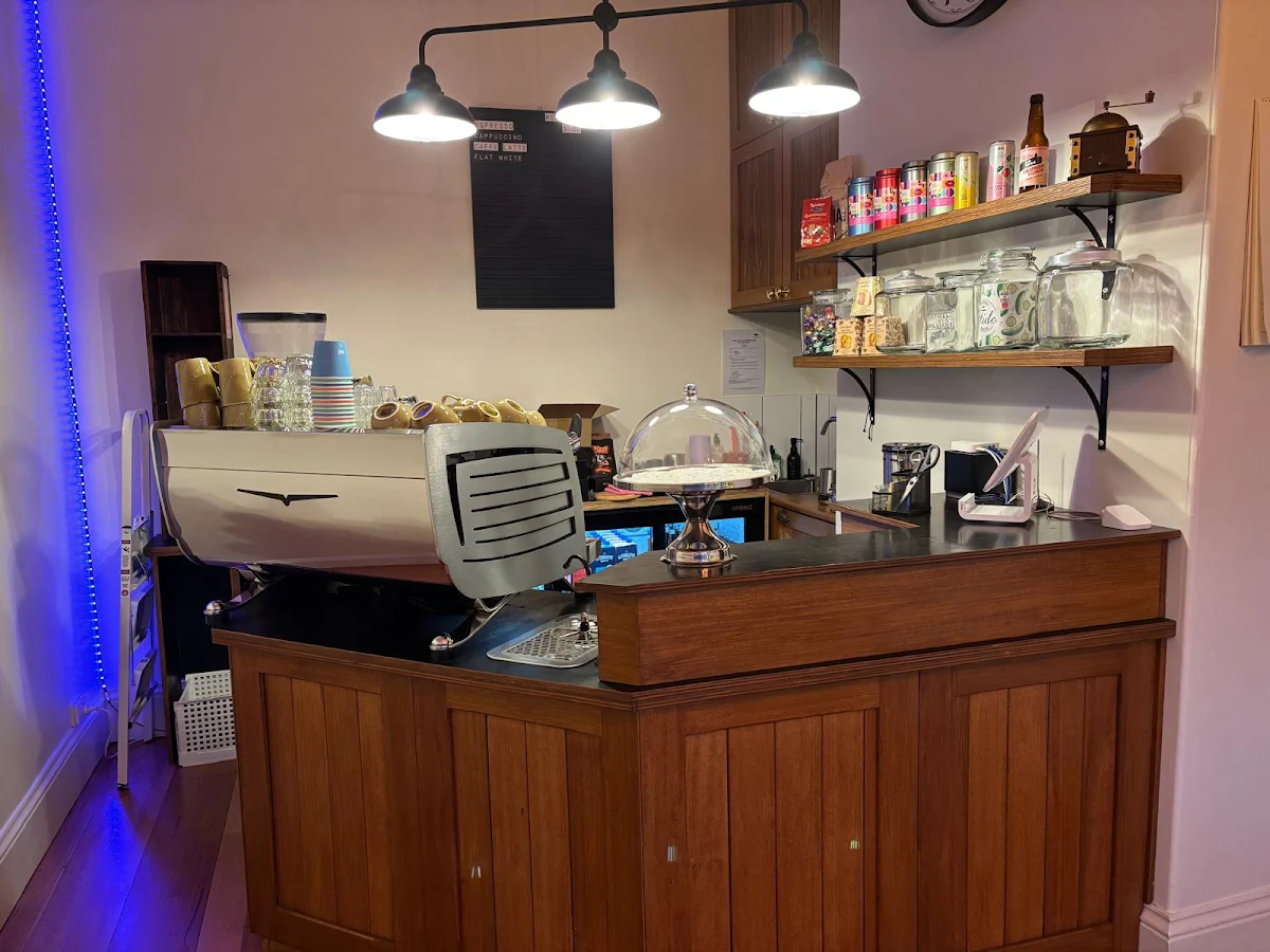 Vibe, Deloraine Espresso